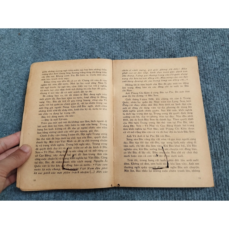 BÁC VẪN CÙNG CHÚNG CHÁU HÀNH QUÂN 464458