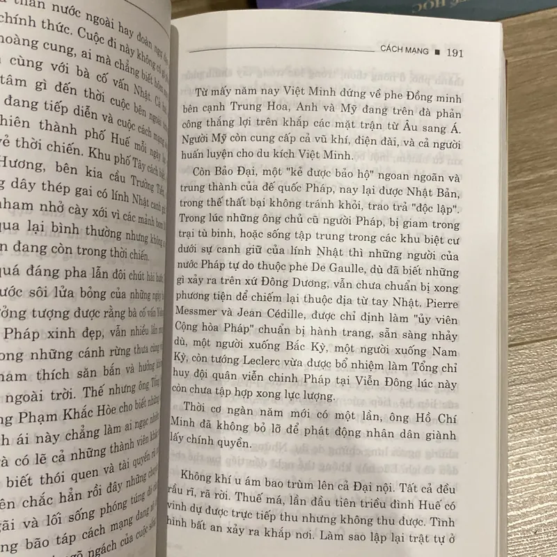 BẢO ĐẠI HAY NHỮNG NGÀY CUỐI CÙNG CỦA VƯƠNG QUỐC AN NAM (XB 2007) 739018