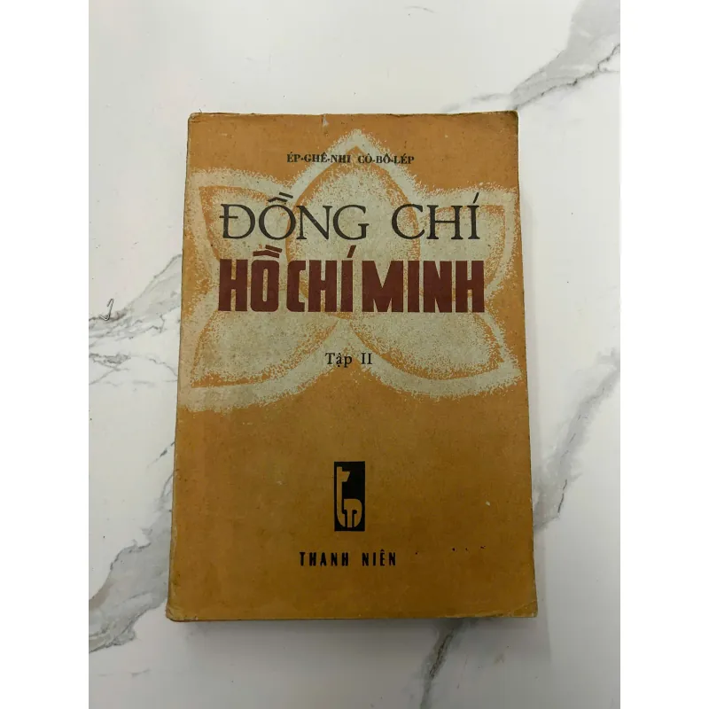 Đồng chí Hồ Chí Minh – Tập II – NXB Thanh Niên 718232