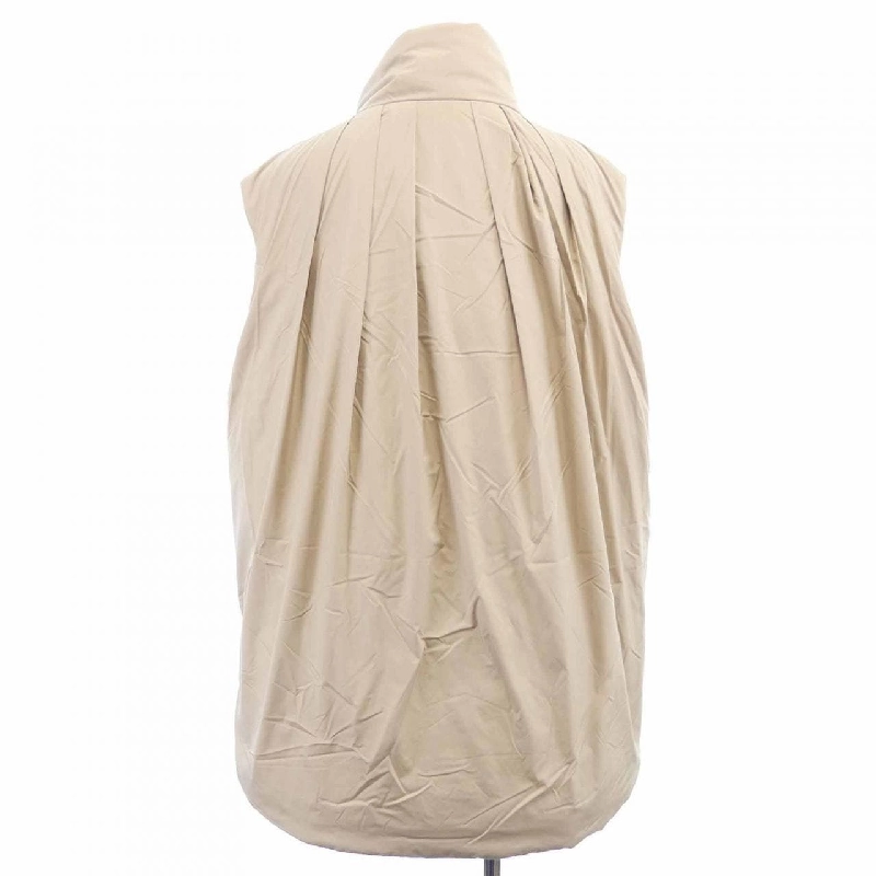 Không có tiêu đề UNTITLED Áo gile 632630