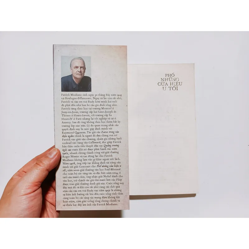 Phố Những Cửa Hiệu U Tối 732825