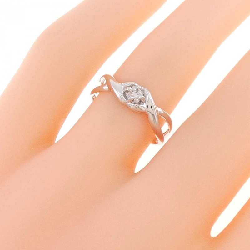 Nhẫn kim cương K18WG 0.08CT 669614