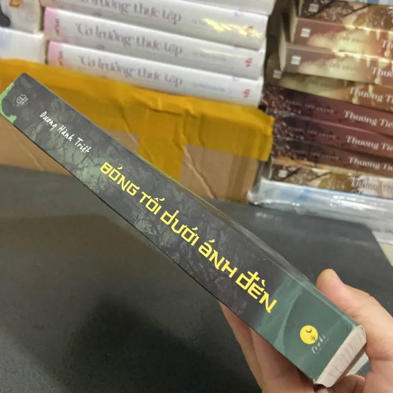 (Trinh thám) - Bóng tối dưới ánh đèn (tập 3) - Dương Hành Triệt 976209