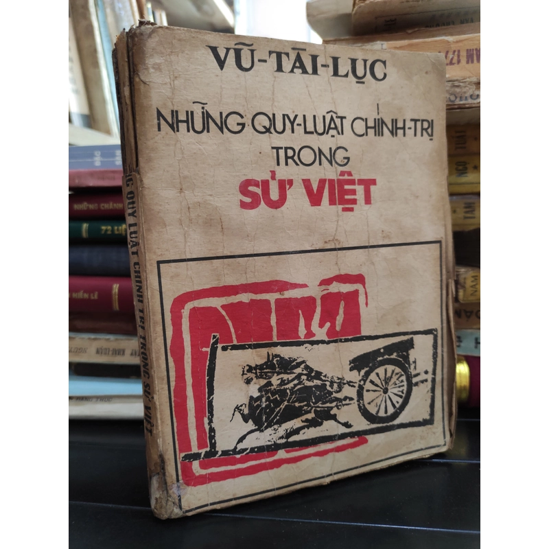 Những quy luật chính trị trong sử Việt 298422