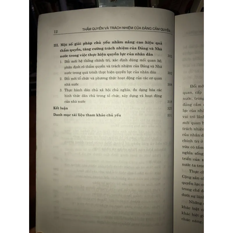Thẩm quyền và trách nhiệm của Đảng cầm quyền và Nhà nước trong việc thực hiện quyền lực… 716682
