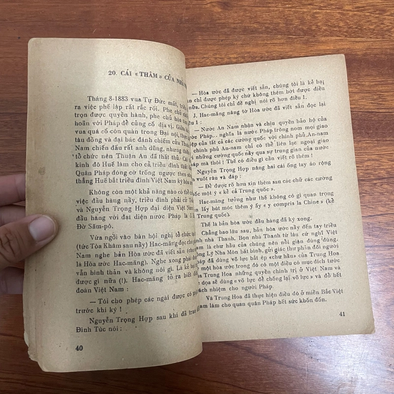 II Tựa sách: Hương Giang Cố Sự - Nguyễn Đắc Xuân - 1986 433385