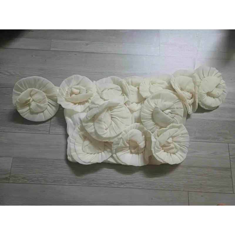 Pass Áo Trễ Vai Đính Hoa Hồng 1013572