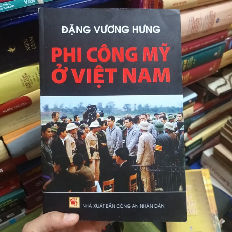 Phi Công Mỹ Ở Việt Nam- Đặng Vương Hưng 679851