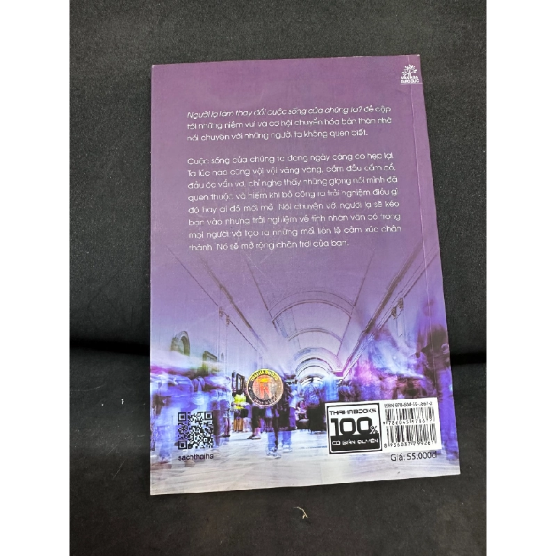 [Phiên Chợ Sách Cũ] Người Lạ Làm Thay Đổi Cuộc Sống Của Chúng Ta? - Tedbooks - Kio Stark, (Ố Nhẹ), 2017 1503 411304