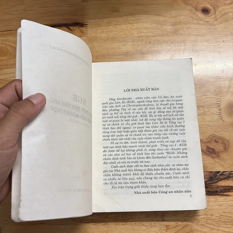 II Tựa sách: KGB _ Những Chiến Dịch Tình Báo Từ Lênin Đến Gorbachov - 2003 427867
