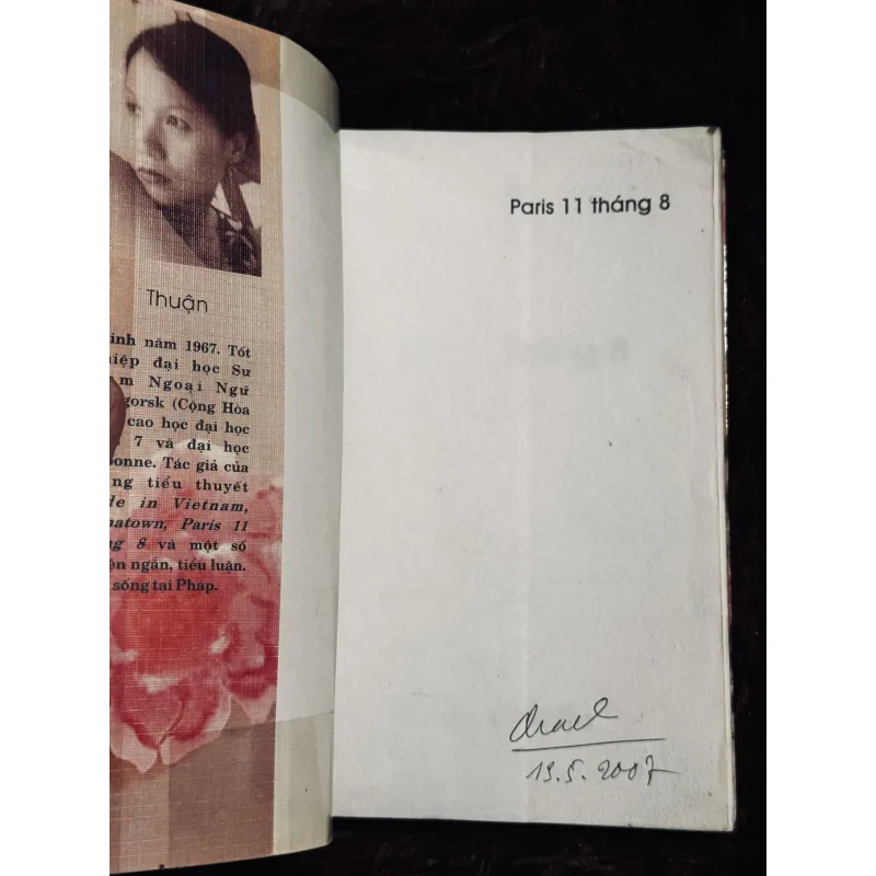 Paris 11 tháng 8 1011491