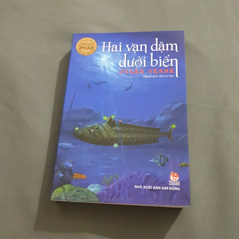 HAI VẠN DẶM DƯỚI BIỂN - Jules Verne 785989