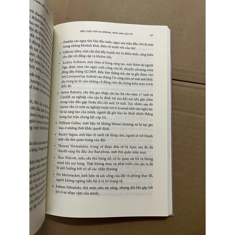 Cuộc đời Tôi qua hai màu Đỏ - Trắng 715474