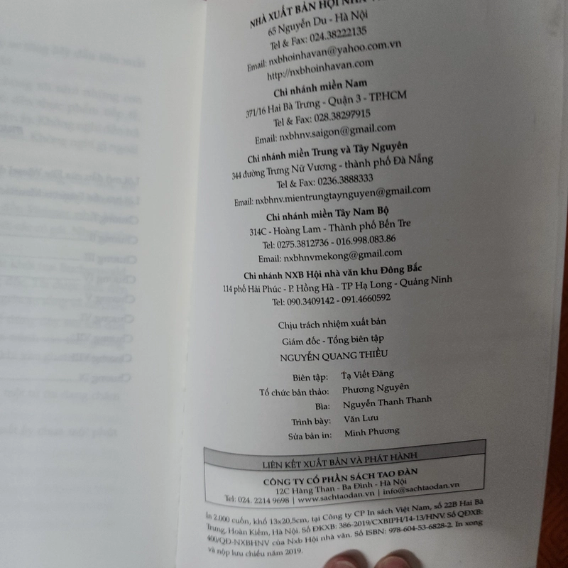 Sách Đêm của Elie Wiesel mới 95% 527329