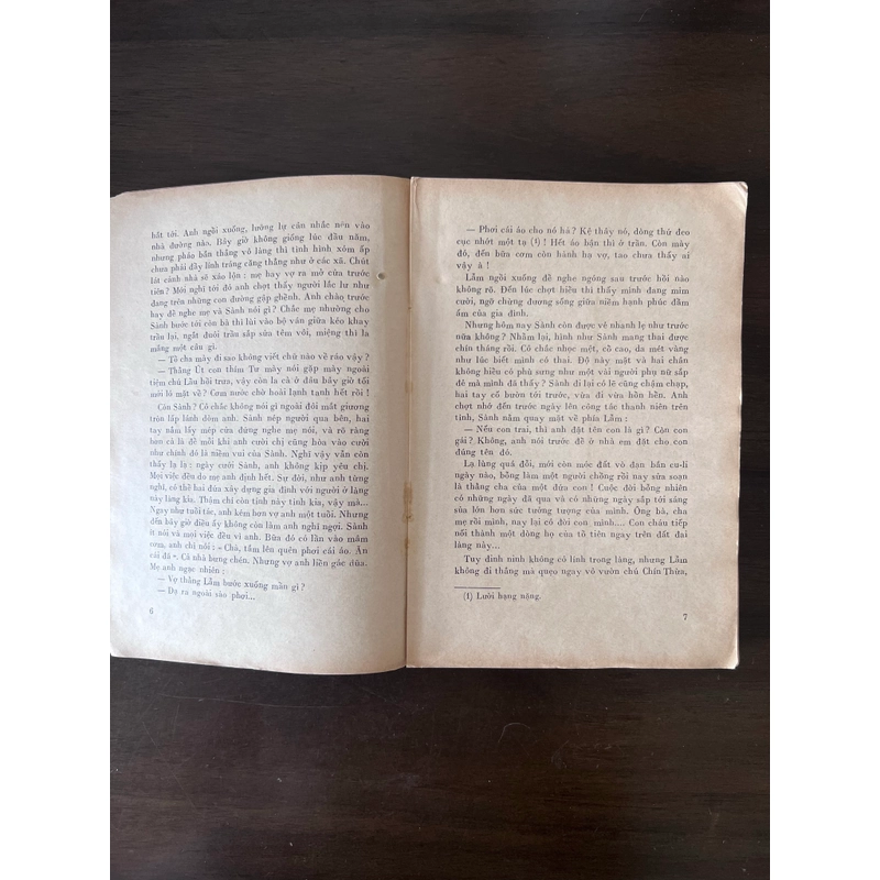 Đất trong làng (tiểu thuyết xb 1974) 551633