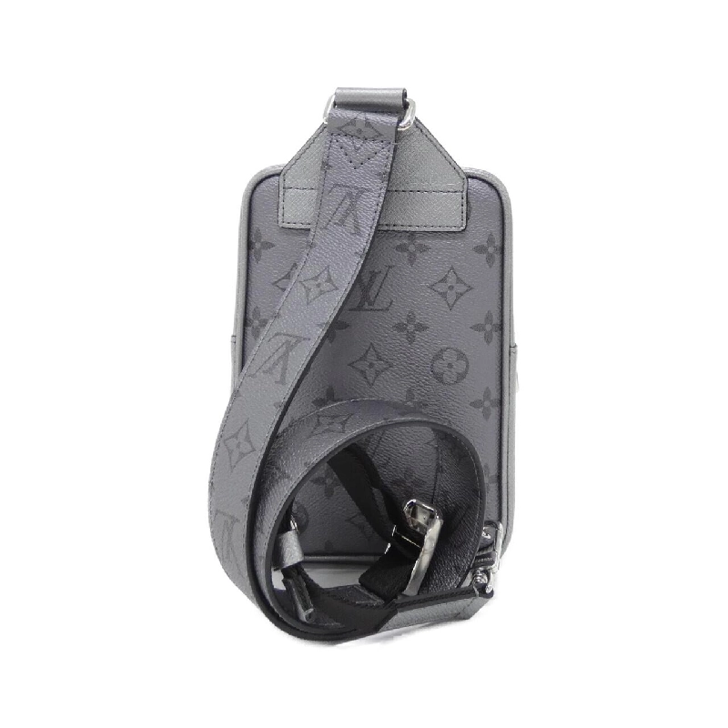 Túi đeo chéo ngoài trời Louis Vuitton Taiga Lama M30833 - Hàng hiệu Chính hãng 769681