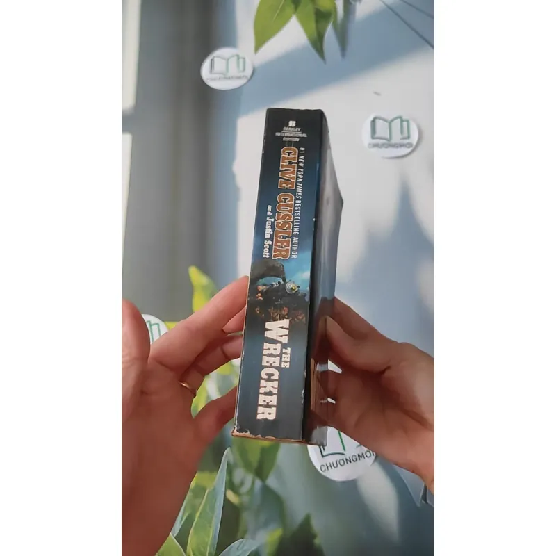 [MIỄN PHÍ BỌC SÁCH] The Wrecker - Clive Cussler & Justin Scott 1027185