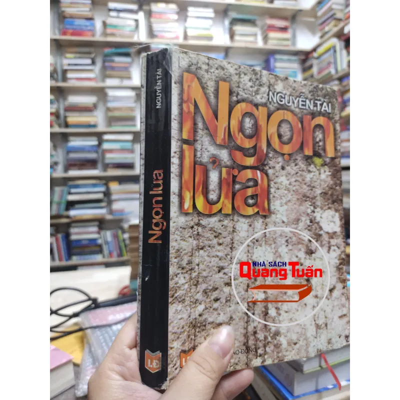 Sách: Ngọn lửa (Hồi Ký) - Nguyễn Tài (A2) 575830