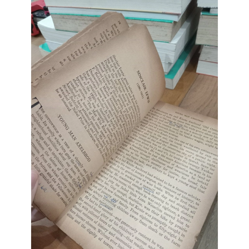 Contemporary short stories: Representative selections - Edited by Maurice Baudin, JR 736366