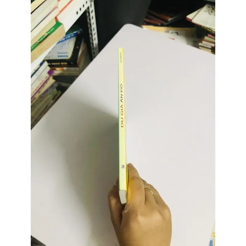 YOGA DU GIÀ ẤN ĐỘ 605304