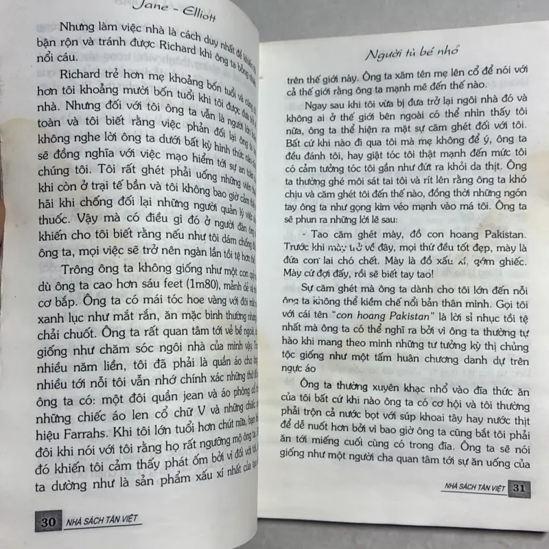 Người tù bé nhỏ - Jane Elliott (Có ẩm) 783128