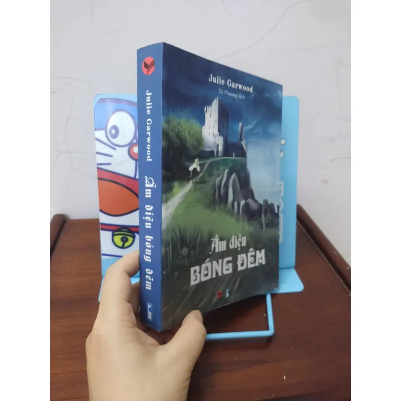 Sách: Âm điệu bóng đêm - TG: Julie Garwood 973947