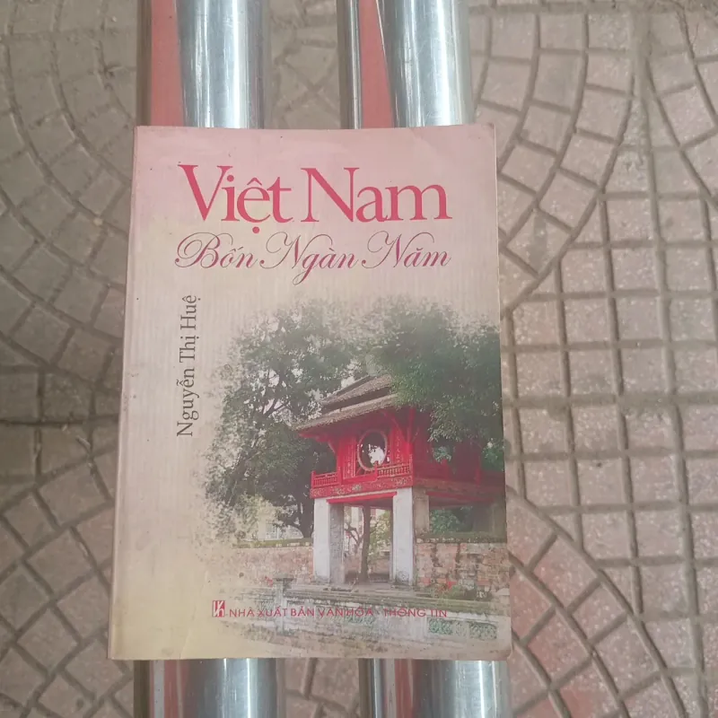 Việt Nam bốn ngàn năm 1007131