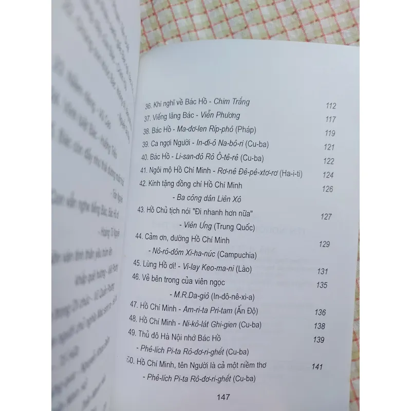 HỒ CHÍ MINH - TÊN NGƯỜI LÀ CẢ MỘT NIỀM THƠ 961634