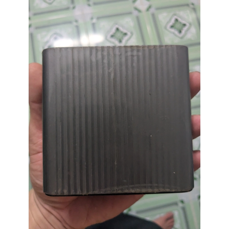 Sạc hyperjuice 245w còn mới ít sử dụng 447726