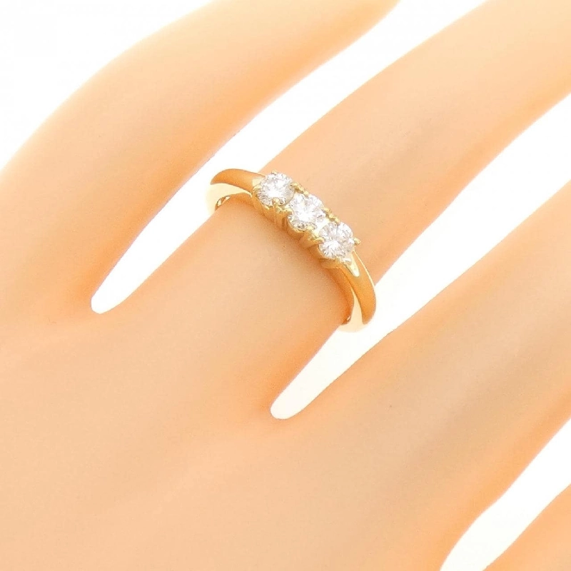 Nhẫn kim cương ba viên K18YG 0.33CT 670644