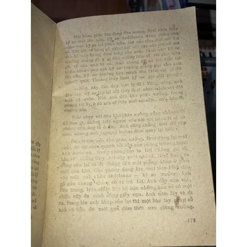 Thành phố bên sông Muret - Francis Munteanu 928667