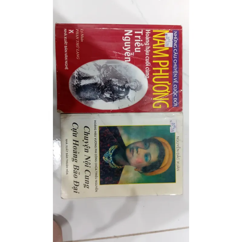 Combo 2 quyển : Nam Phường hoàng hậu cuối cùng và Chuyện nội cung cửu hoàng Bảo Đại 759734