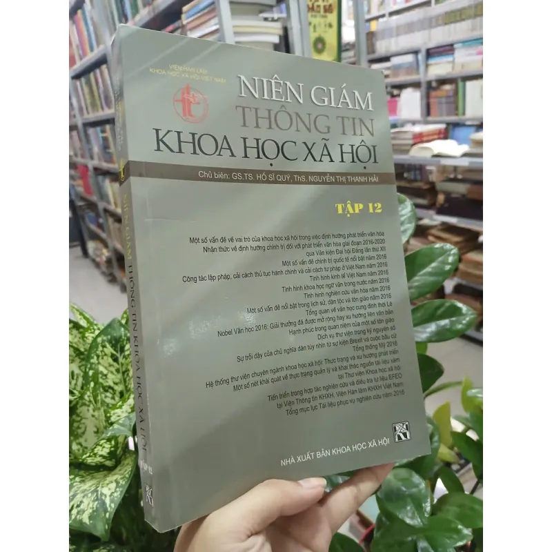 NIÊN GIÁM THÔNG TIN KHOA HỌC XÃ HỘI TẬP 12 696954