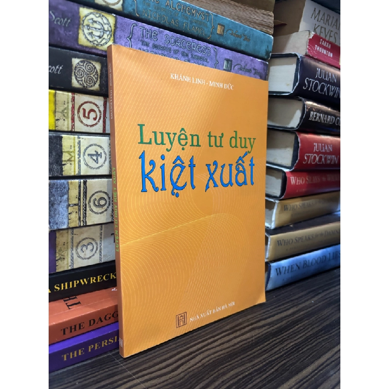 Luyện tư duy kiệt xuất - Khánh Linh & Minh Đức 359897
