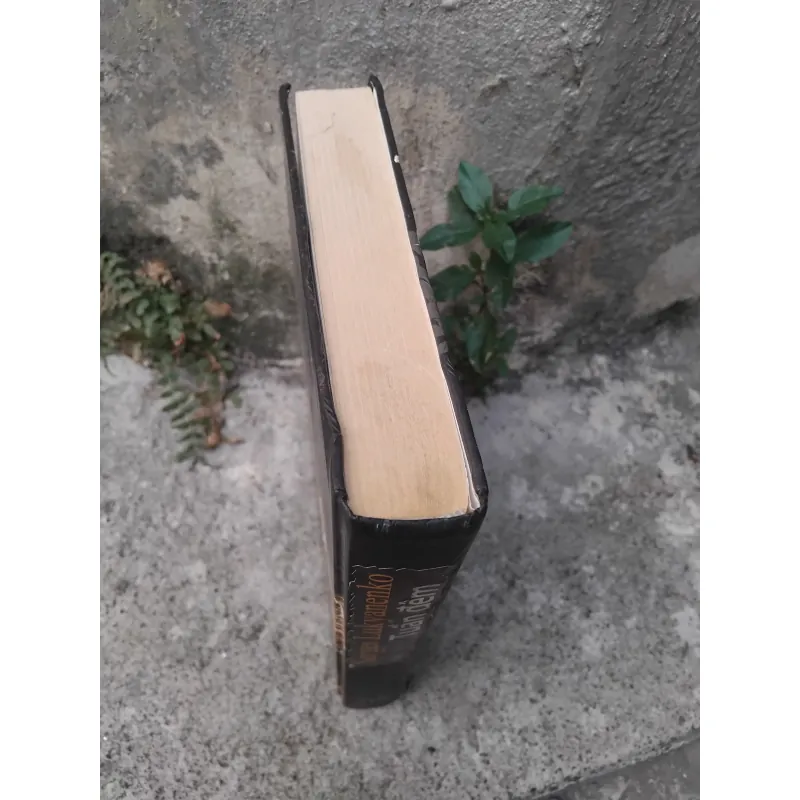 Tuần đêm của Sergei Lukyanenko 1003417