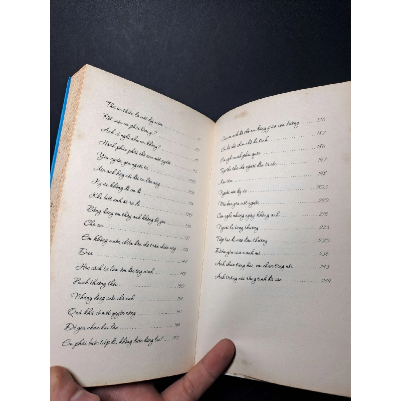 Yêu người yêu người ta - Gia Đoàn 2014 mới 80% ố có chữ ký tác giả VĂN HỌC HCM2012-27 921267