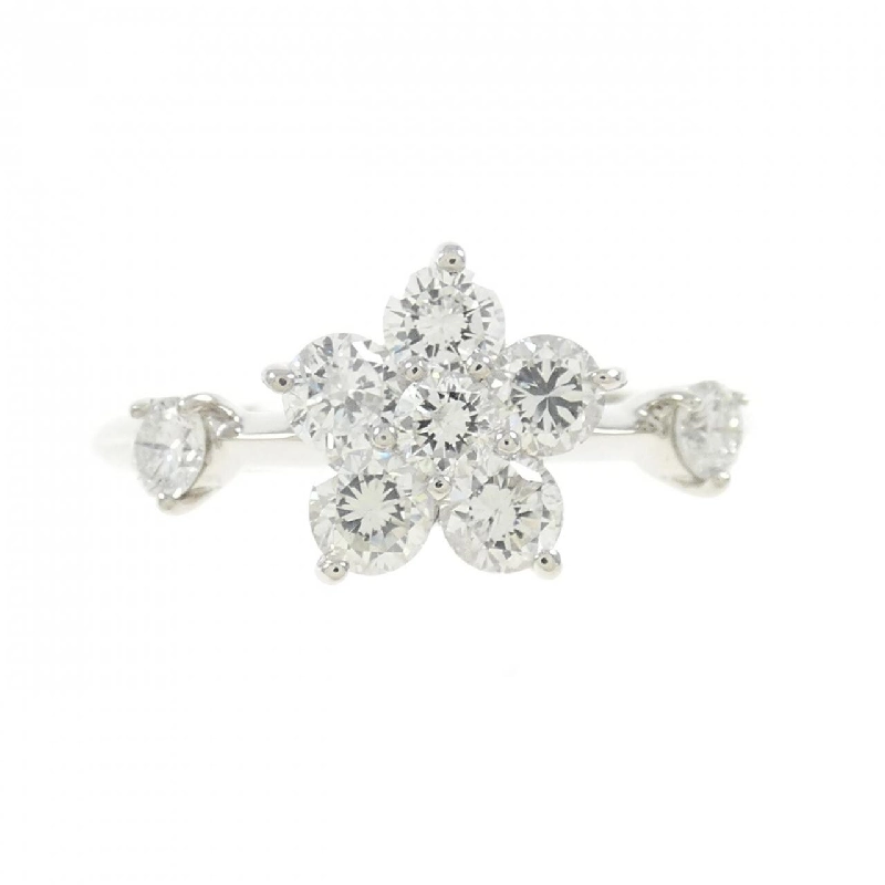 Nhẫn kim cương PT Flower 0.70CT 673554