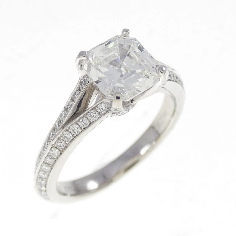 Nhẫn Graph Legacy 1.05CT I VS2 Cắt Emerald - Hàng hiệu Authentic 839425