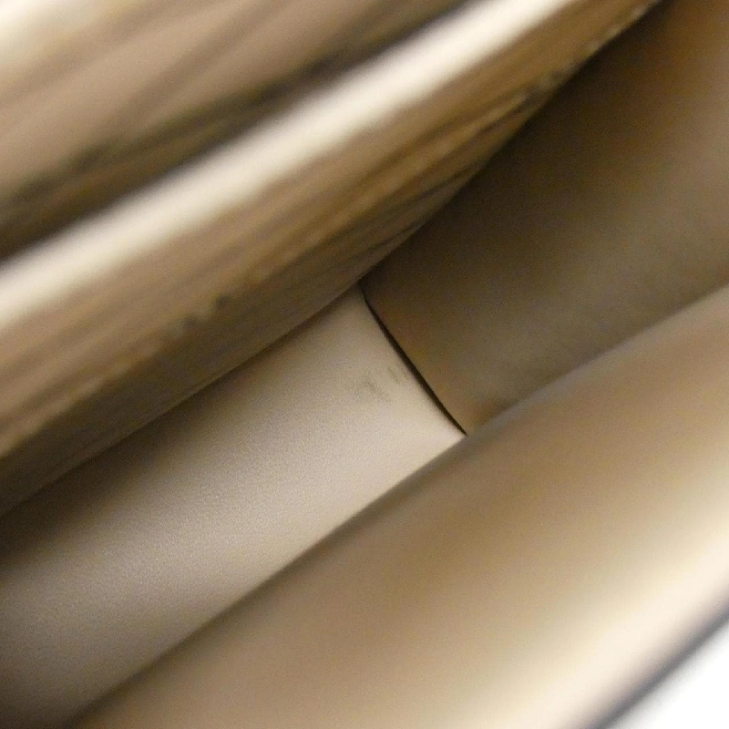 Túi xách vai Louis Vuitton Epi Pochette Trunk Vertical M67872 610870