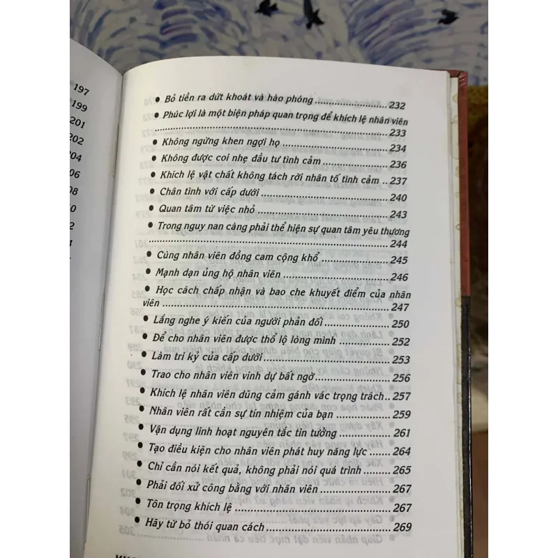 Nghệ Thuật Dụng Nhân & 100 Điển Tích Kim Cổ - Minh Châu 929810