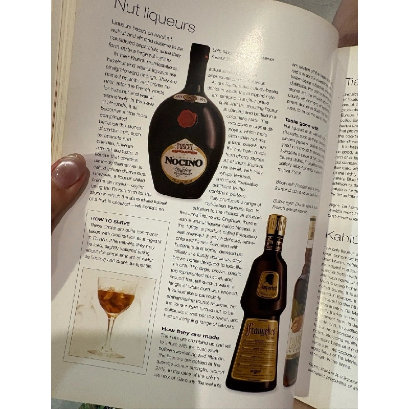 The bartender's companion to 750 cocktails - Stuart Walton 927629