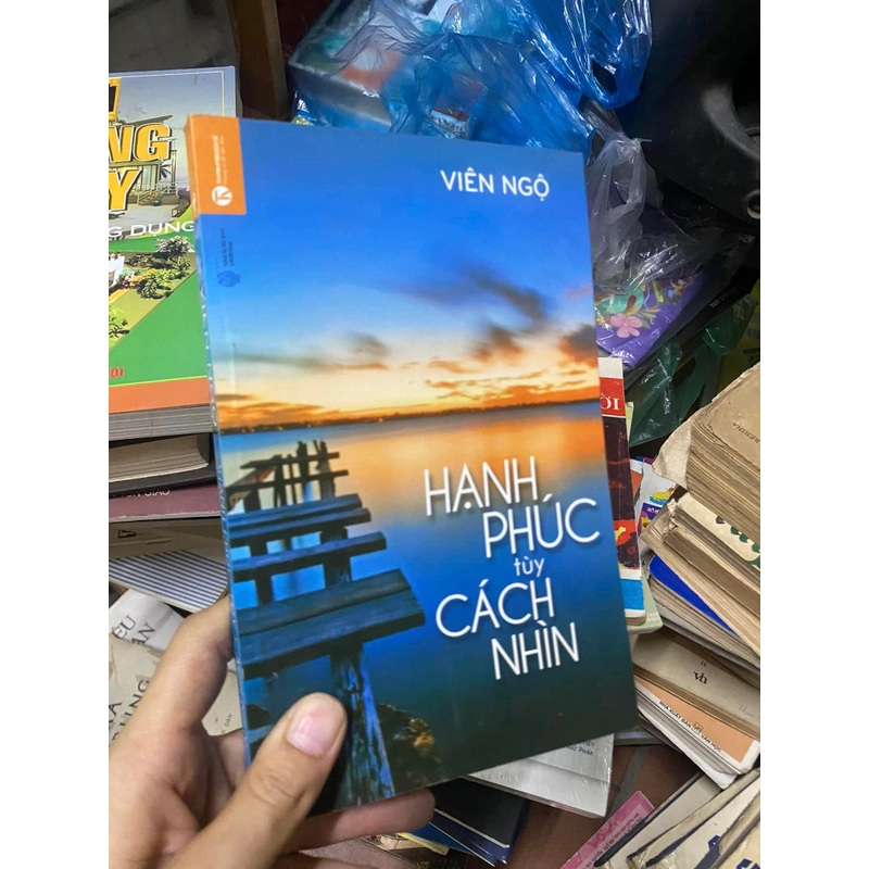 Sách Hạnh phúc tùy cách nhìn - Viên Ngộ 312223