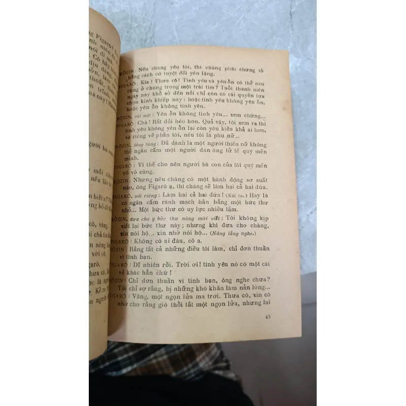 NGƯỜI THỢ CẠO THÀNH XÊVIN 697308