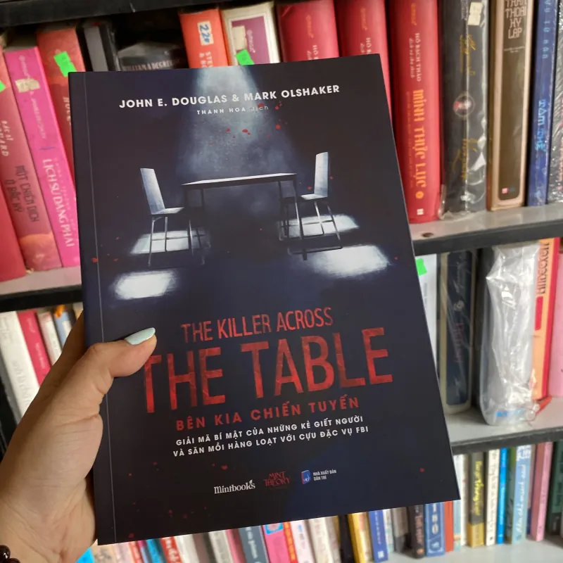 Bên kia chuyến tuyến  927593