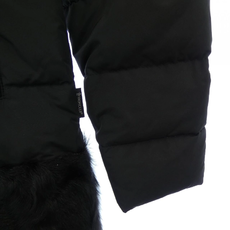 Áo khoác lông vũ MONCLER 640177