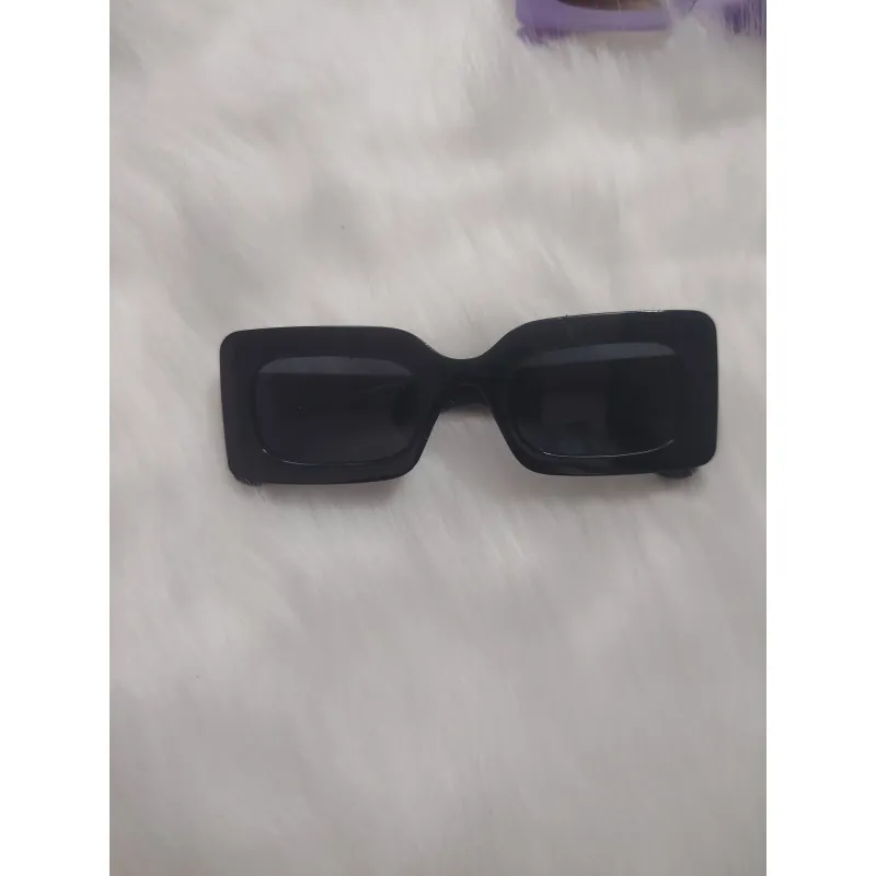 Kính mắt đen nữ 997429