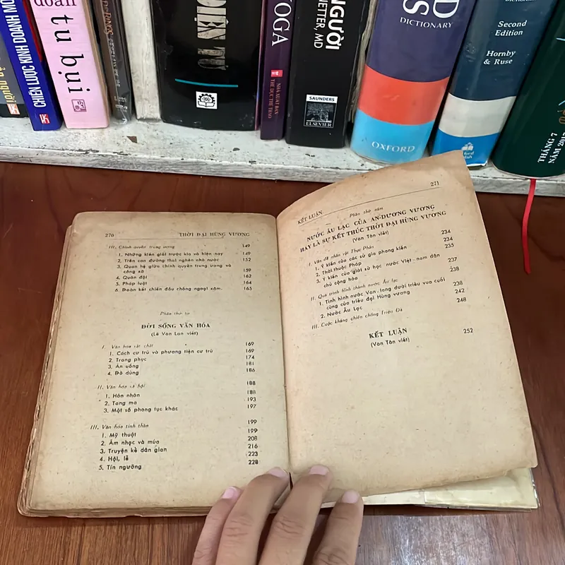 II Sách Xưa: Thời Đại Hùng Vương - 1973 562348
