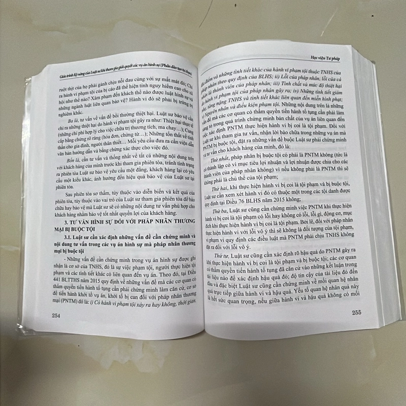 [Luật] Kỹ năng của luật sư khi tham gia giải quyết các vụ án hình sự (chuyên sâu) 299867