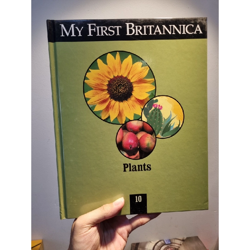 MY FIRST BRITANNICA : An Exciting reference set that brings children the world and the universe beyond 233903