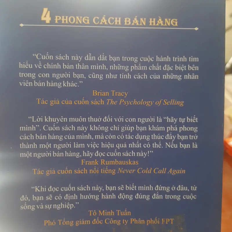 Chuck Mache - 4 PHONG CÁCH BÁN HÀNG 713179